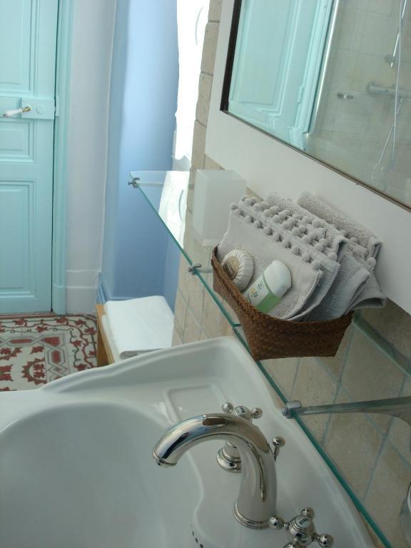 Maison Velvet 2*